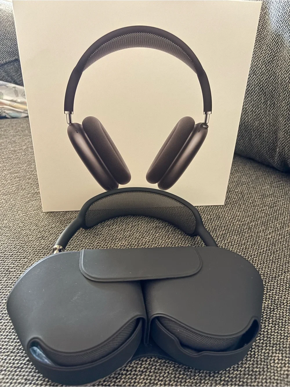 Apple AirPods Max - Space Gray 1st Generation
